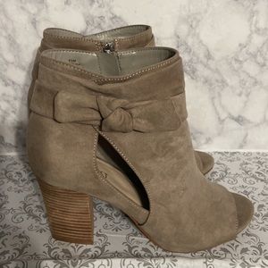 Nine West open toe booties size 8.5